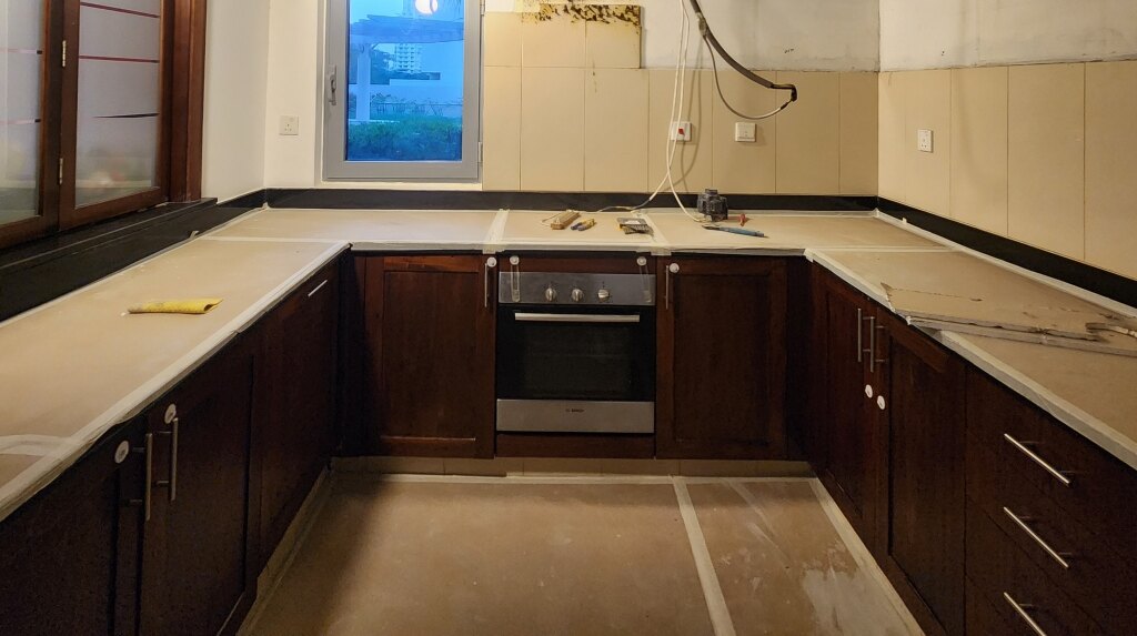 Maximizing Ceiling Height: How to Overcome AC Drainage Constraints