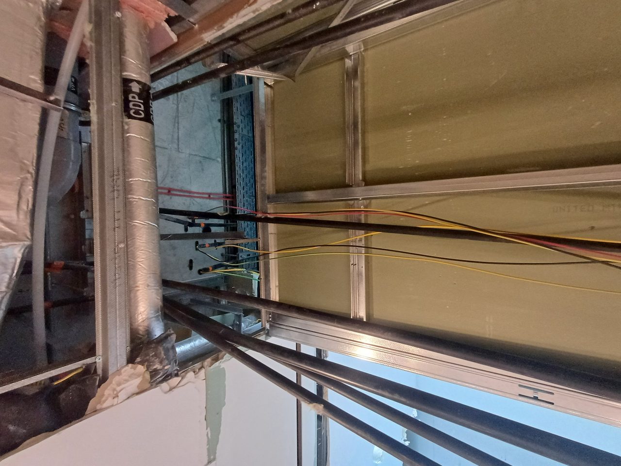 Cables split into circuits