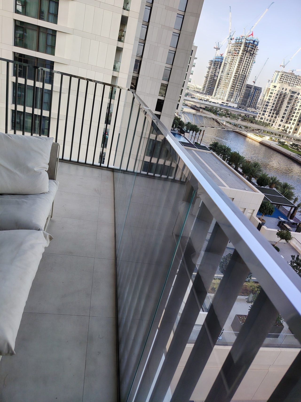 View from the balcony to the canal: the protective glass is virtually invisible and does not spoil the panorama