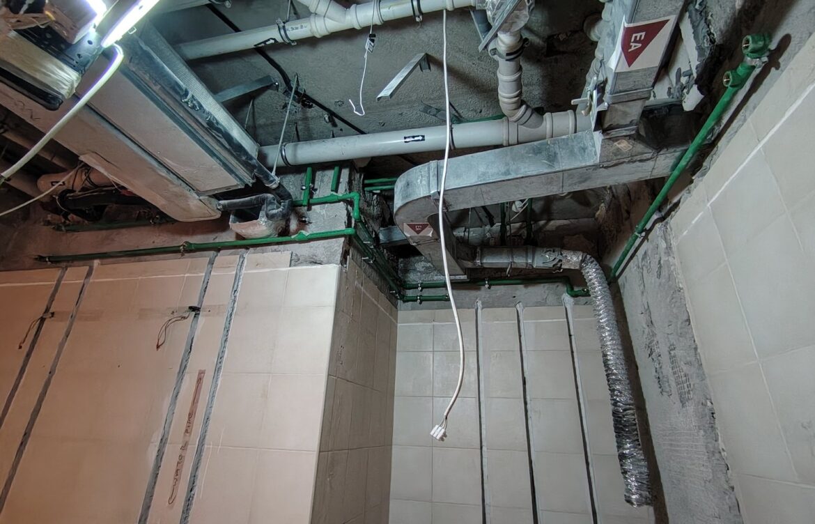 Replacing Old Water Supply Pipes in Apartments: Repair and Fit-out in Dubai Without Leak Risks